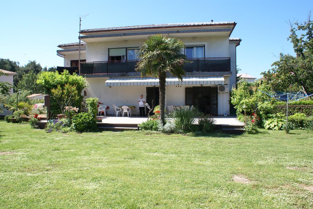 Apartments Dubravka Krk Town Exterior foto
